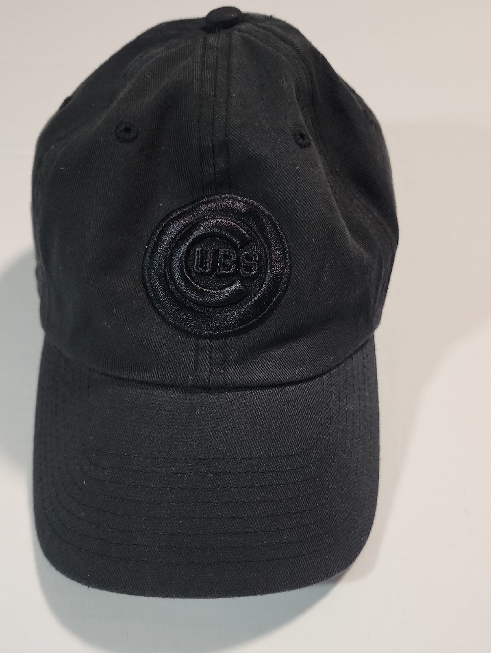 Chicago Cubs Black Embroidered C Logo Baseball Cap, Unisex